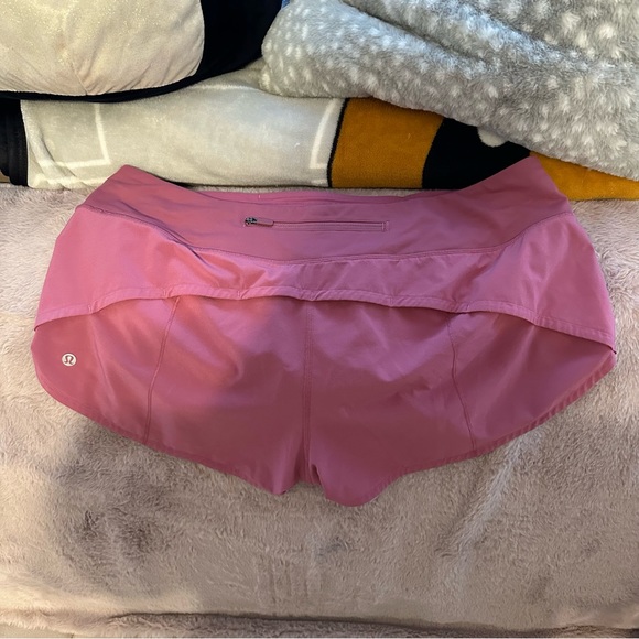 FLAWED Speed Up Low Rise Shorts From Lululemon in Dusty Velvet - Picture 6 of 6